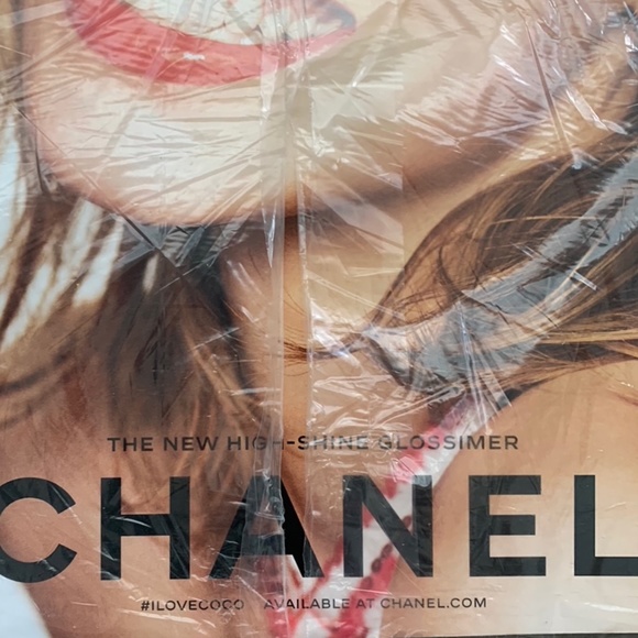 Vogue Magazine March 2017 Gigi Hadid Kendall - Picture 2 of 4